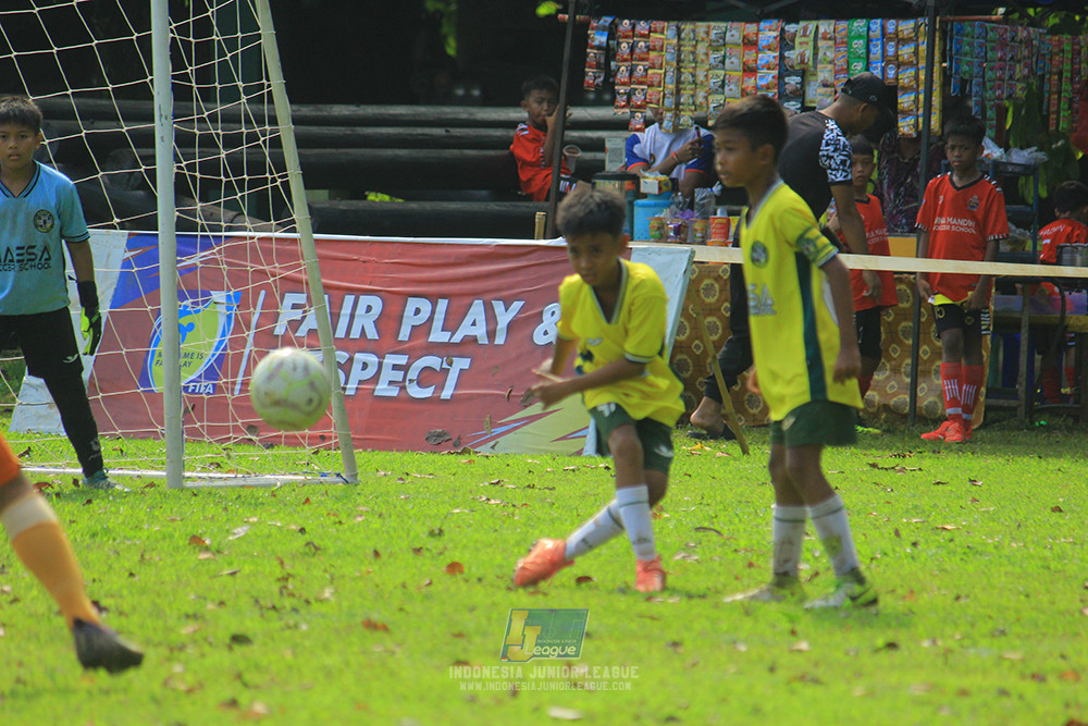 ijl big16 u10 021125 provision soccer school vs maesa pararaider white