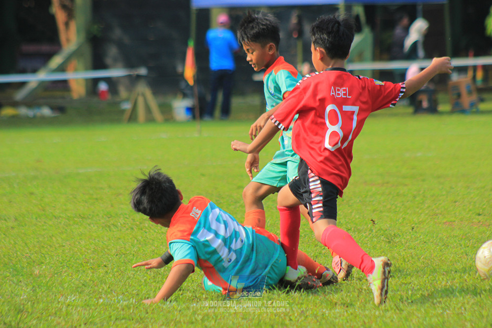 ijl big16 u10 021125 tunas harapan indah sa vs bina mandiri soccer school