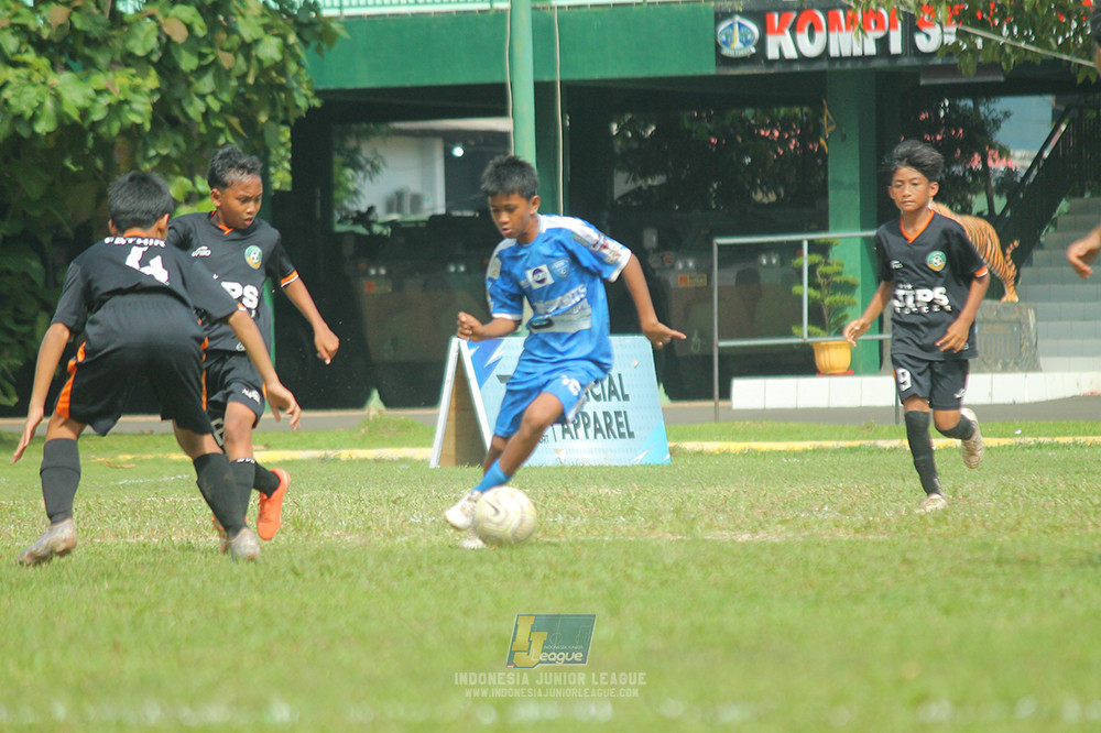 ijl big16 u12 261025 wins soccer school vs jips soccer school