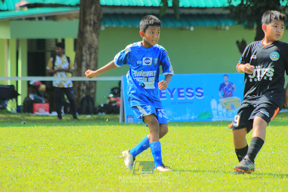 ijl big16 u12 261025 wins soccer school vs jips soccer school