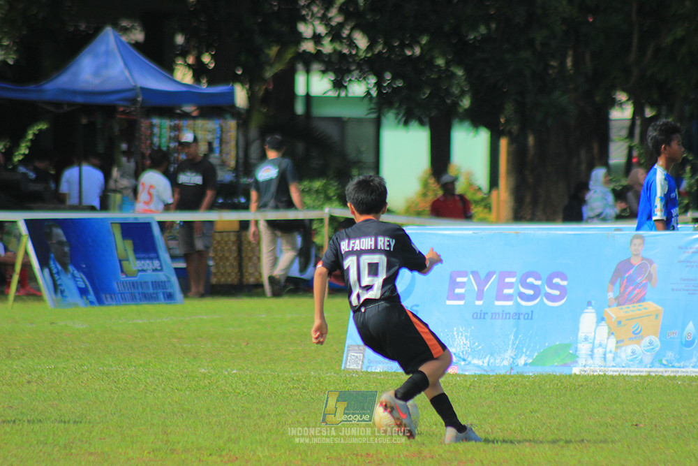 ijl big16 u12 261025 wins soccer school vs jips soccer school