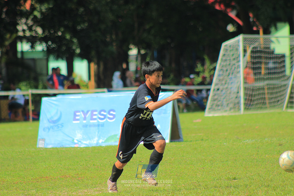 ijl big16 u12 261025 wins soccer school vs jips soccer school