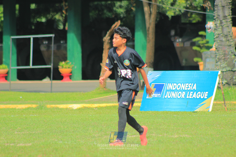 ijl big16 u12 261025 wins soccer school vs jips soccer school
