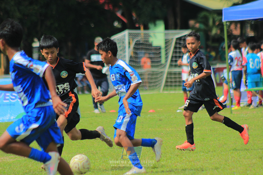 ijl big16 u12 261025 wins soccer school vs jips soccer school