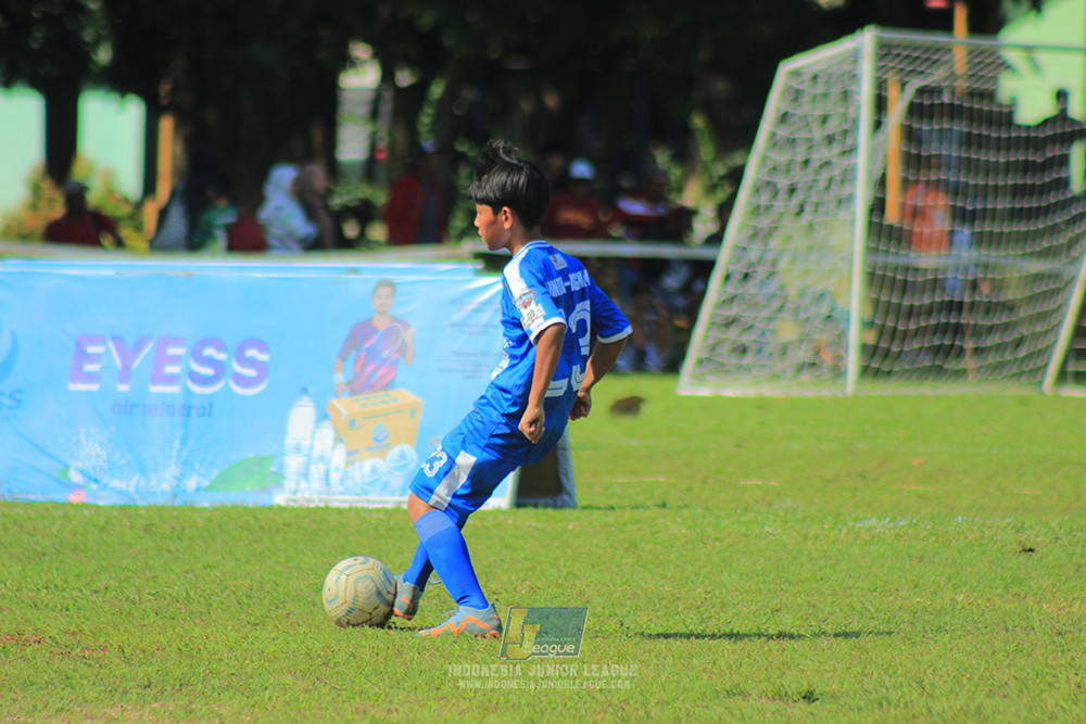 ijl big16 u12 261025 wins soccer school vs jips soccer school