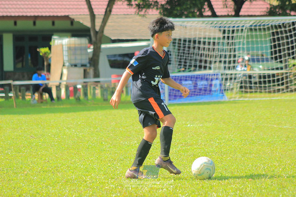 ijl big16 u12 261025 wins soccer school vs jips soccer school