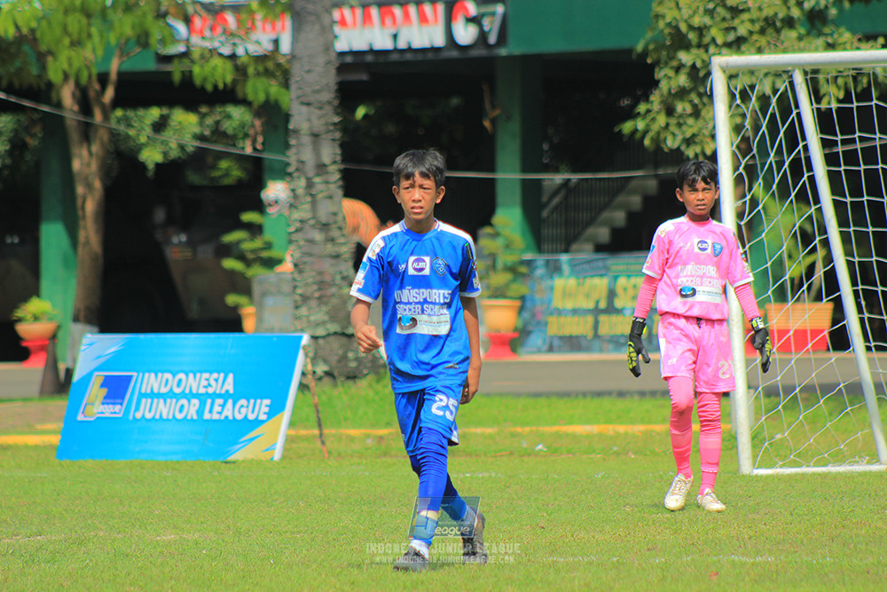 ijl big16 u12 261025 wins soccer school vs jips soccer school