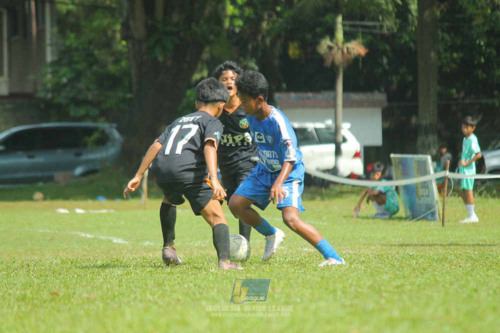 ijl big16 u12 261025 wins soccer school vs jips soccer school