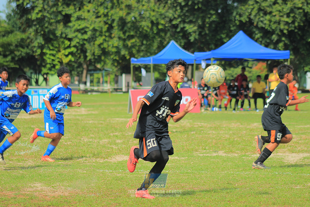 ijl big16 u12 261025 wins soccer school vs jips soccer school
