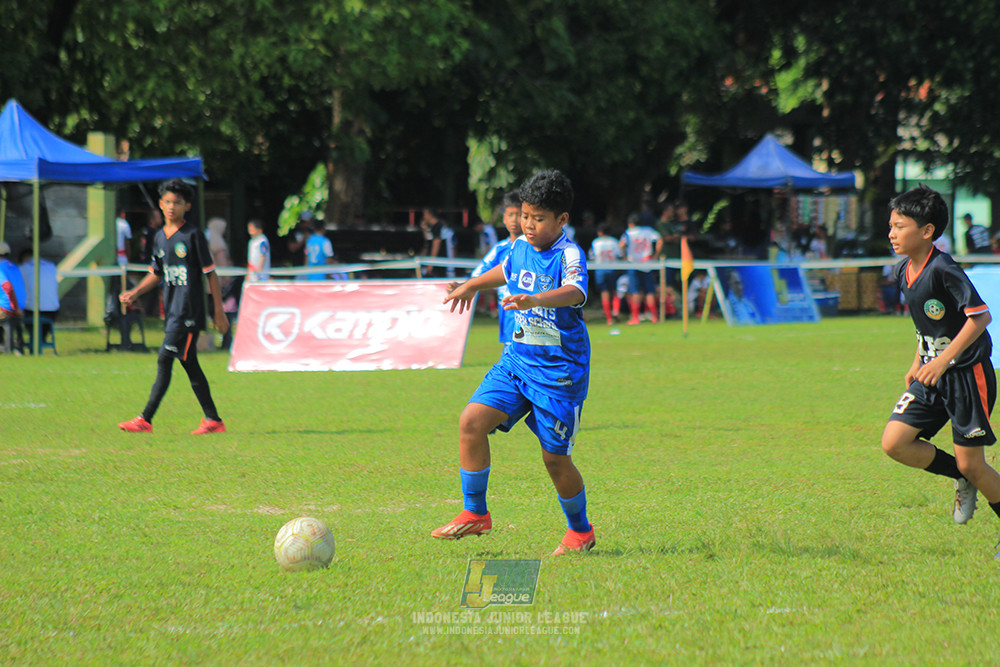 ijl big16 u12 261025 wins soccer school vs jips soccer school