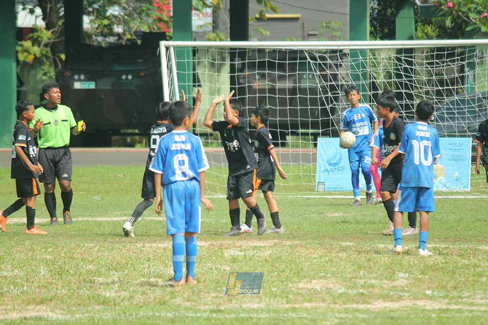 ijl big16 u12 261025 wins soccer school vs jips soccer school