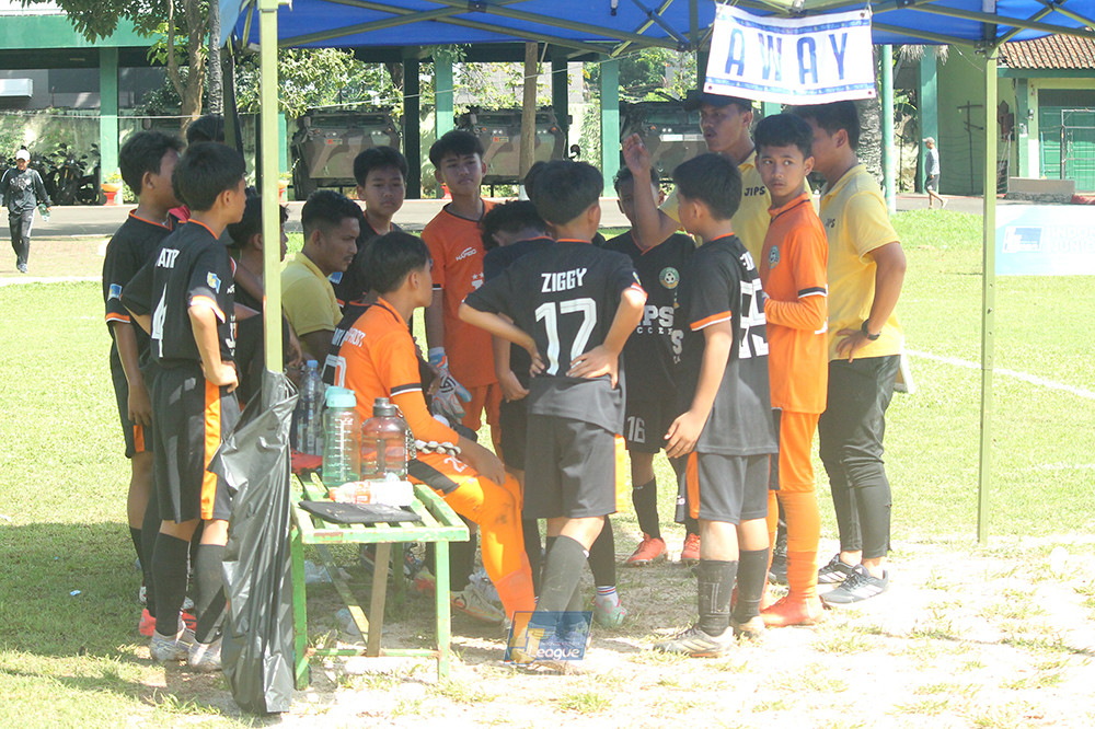 ijl big16 u12 261025 wins soccer school vs jips soccer school