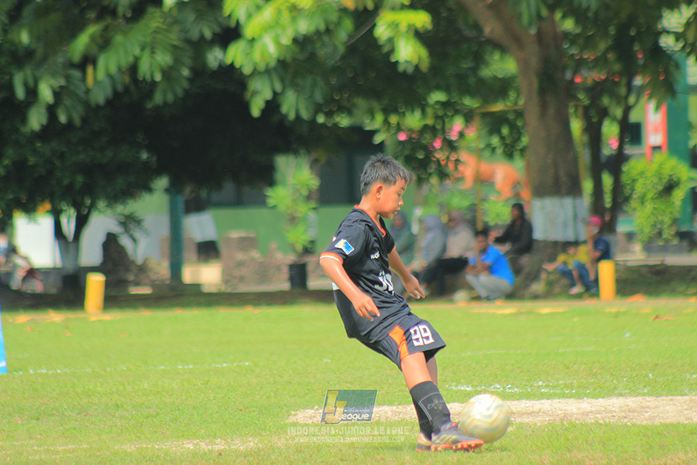 ijl big16 u12 261025 wins soccer school vs jips soccer school
