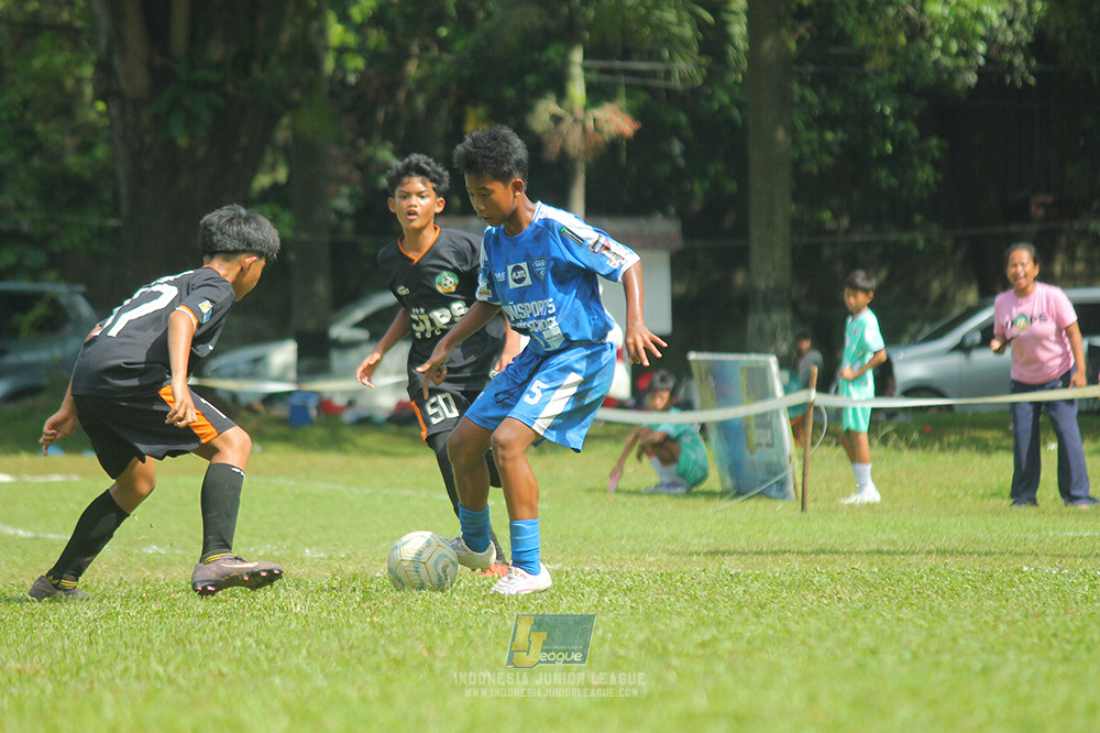 ijl big16 u12 261025 wins soccer school vs jips soccer school