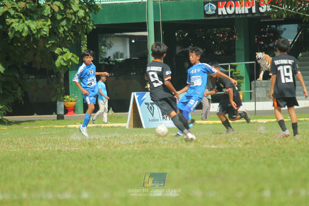 ijl big16 u12 261025 wins soccer school vs jips soccer school