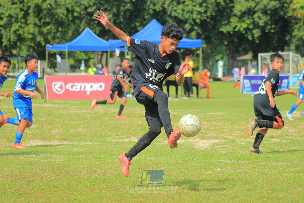 ijl big16 u12 261025 wins soccer school vs jips soccer school