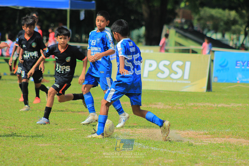 ijl big16 u12 261025 wins soccer school vs jips soccer school
