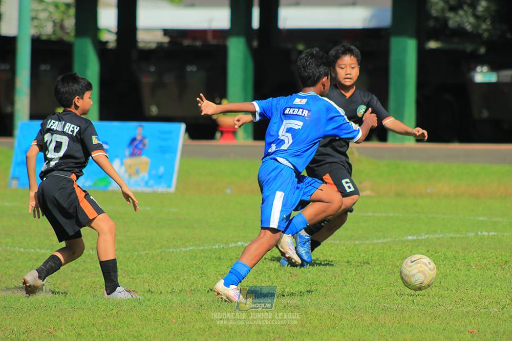 ijl big16 u12 261025 wins soccer school vs jips soccer school