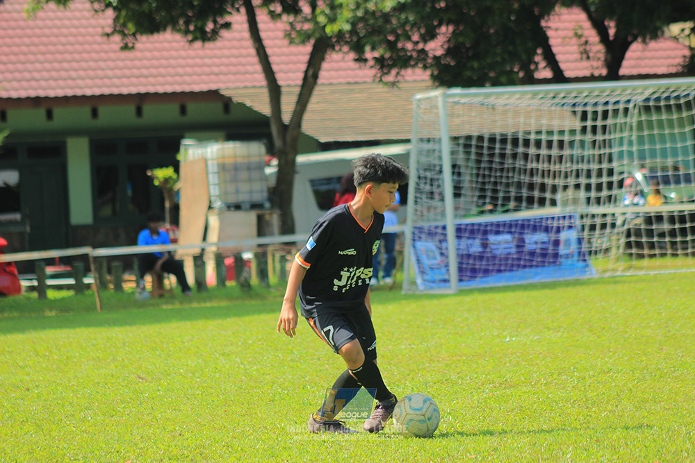 ijl big16 u12 261025 wins soccer school vs jips soccer school