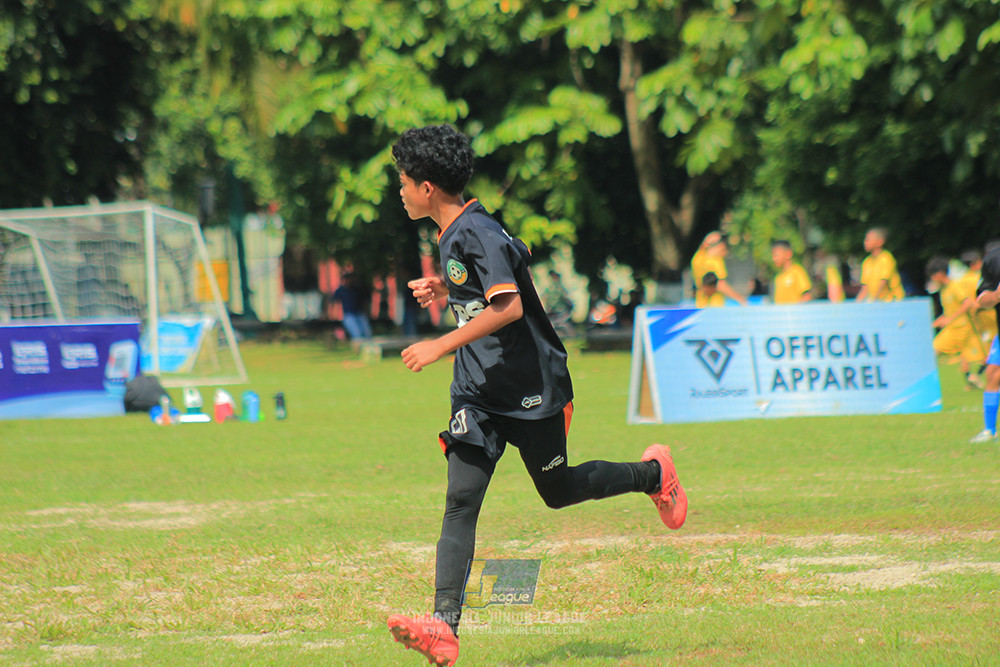 ijl big16 u12 261025 wins soccer school vs jips soccer school