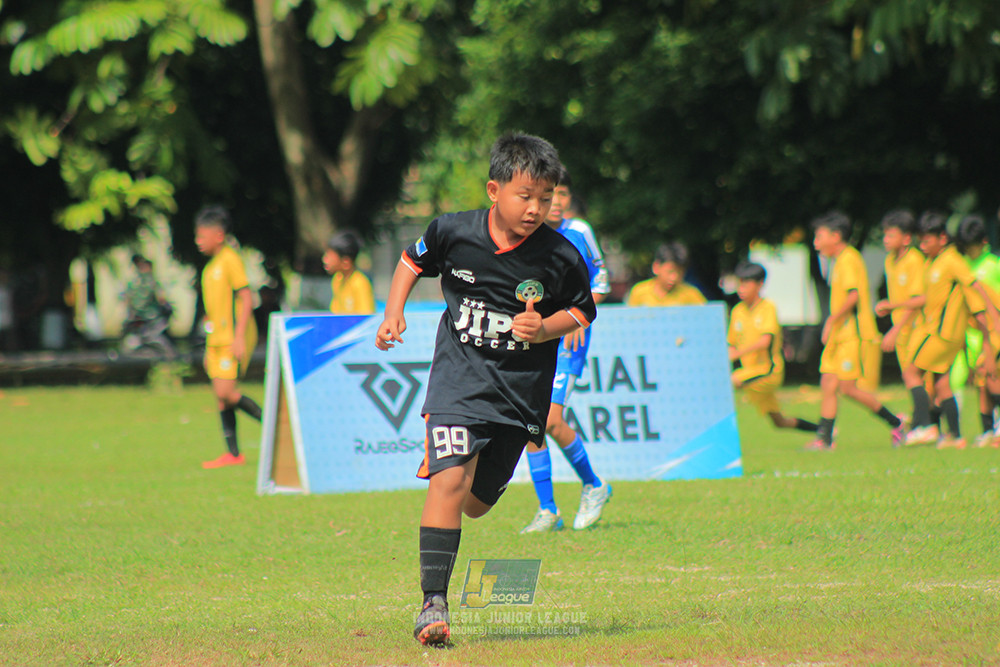 ijl big16 u12 261025 wins soccer school vs jips soccer school