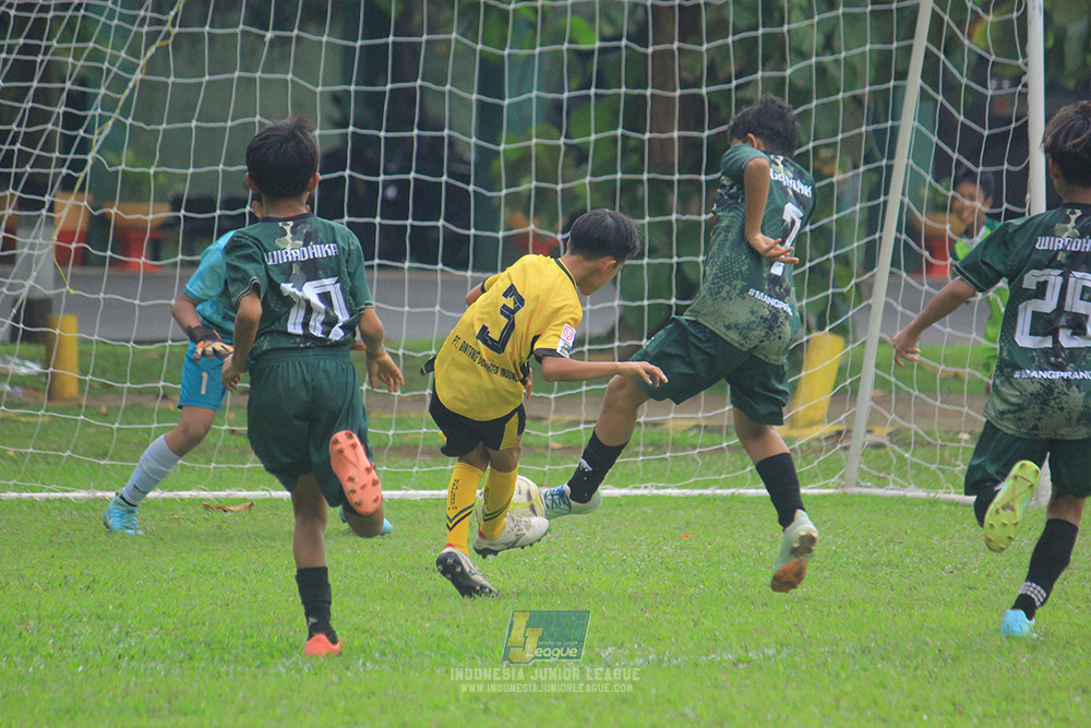 ijl big16 u12 261025 wiradhika soccer vs newland fa