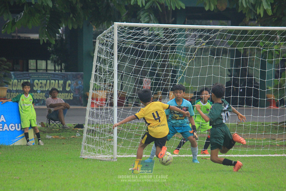 ijl big16 u12 261025 wiradhika soccer vs newland fa