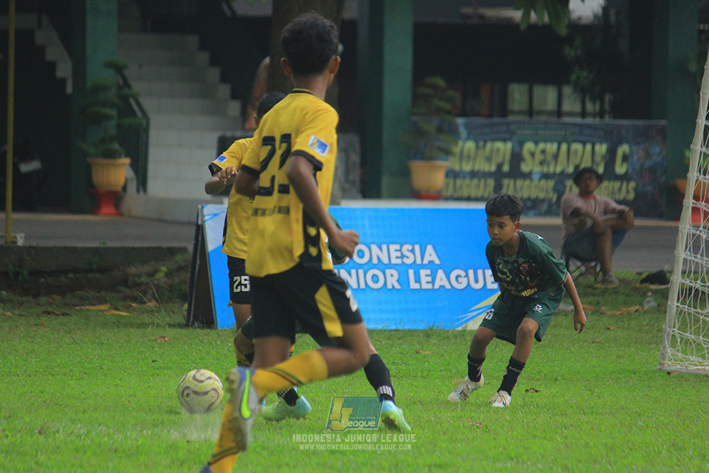 ijl big16 u12 261025 wiradhika soccer vs newland fa