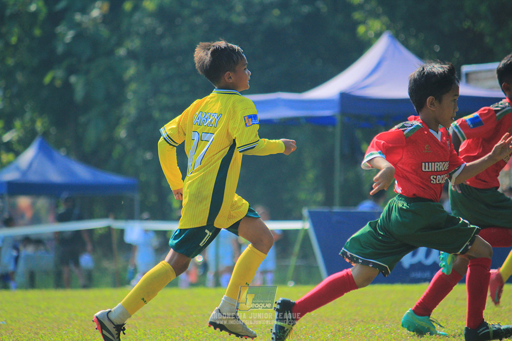ijl u10 030825 wiradhika soccer vs maesa pararaider white