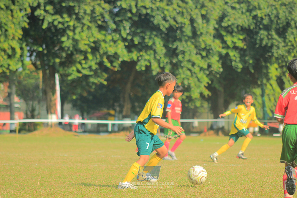 ijl u10 030825 wiradhika soccer vs maesa pararaider white