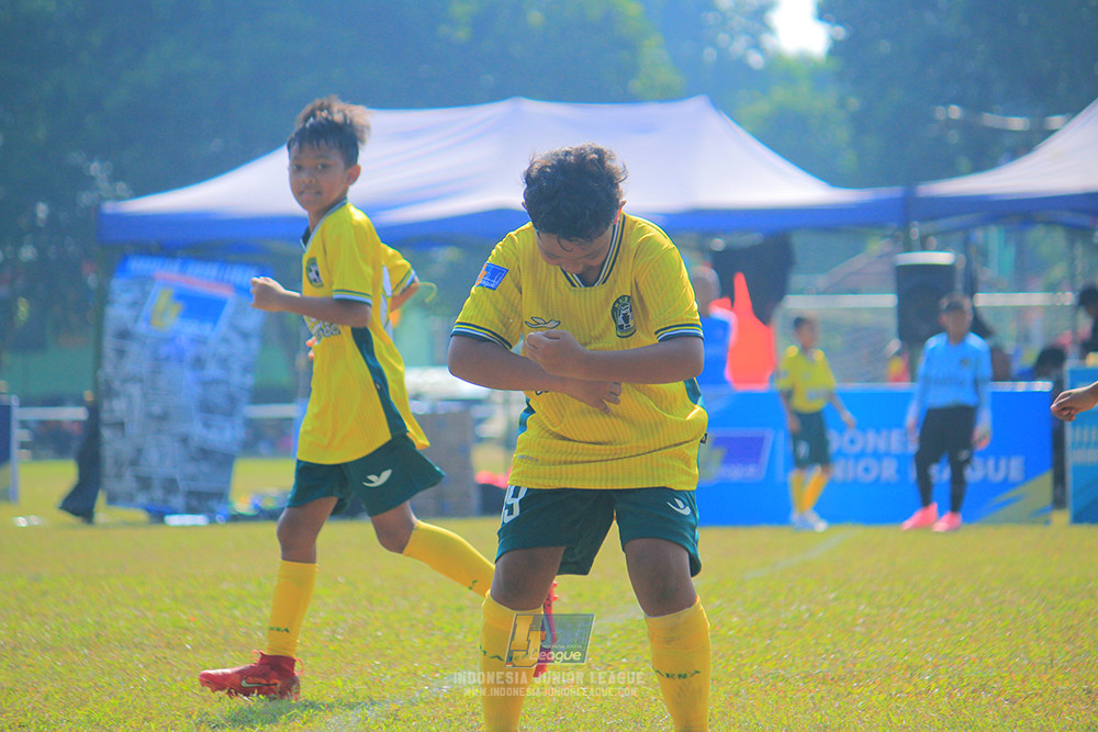 ijl u10 030825 wiradhika soccer vs maesa pararaider white
