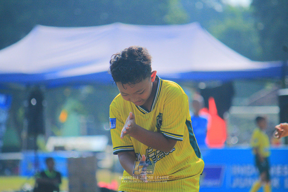 ijl u10 030825 wiradhika soccer vs maesa pararaider white