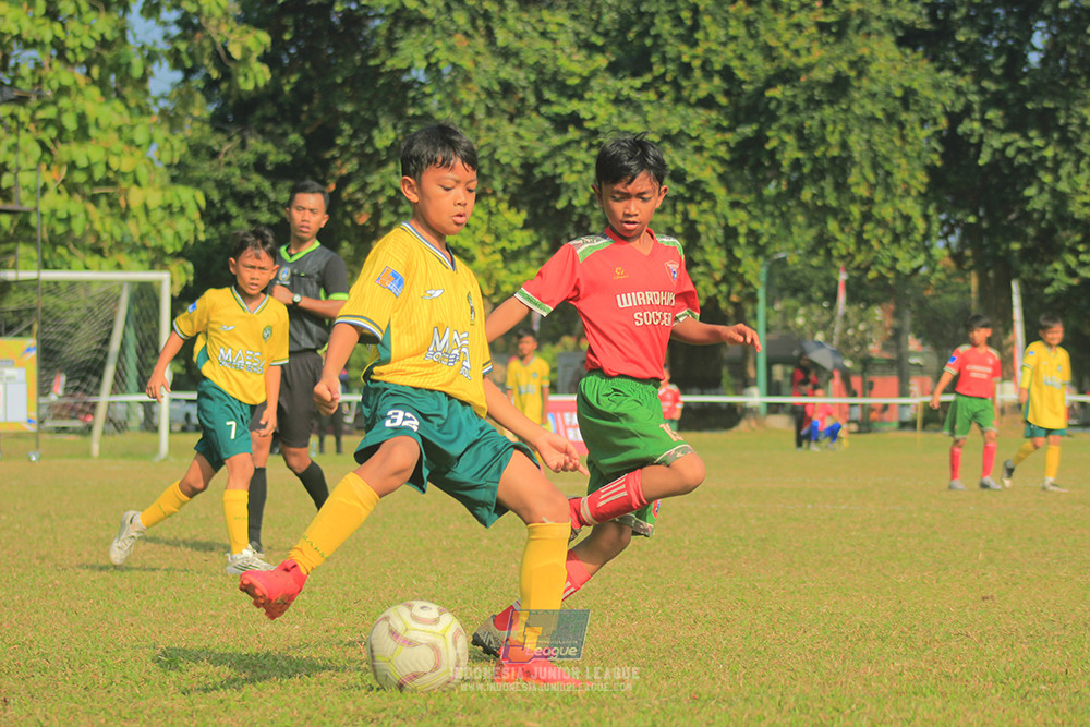 ijl u10 030825 wiradhika soccer vs maesa pararaider white