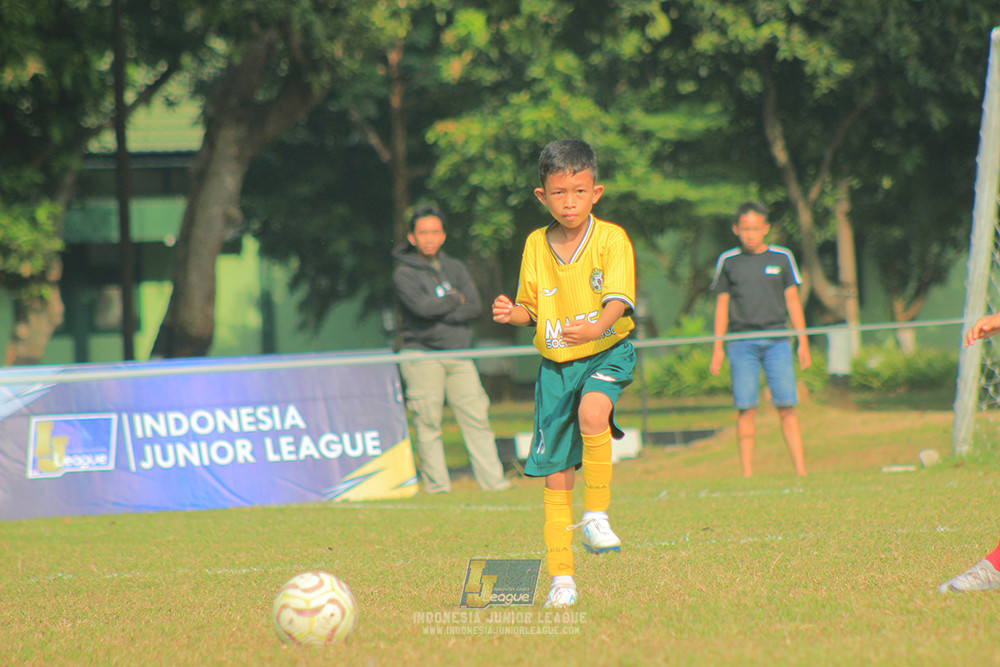ijl u10 030825 wiradhika soccer vs maesa pararaider white