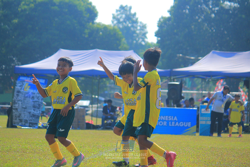 ijl u10 030825 wiradhika soccer vs maesa pararaider white