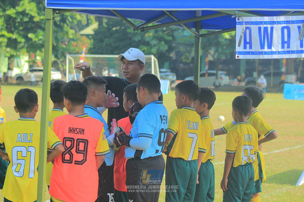 ijl u10 030825 wiradhika soccer vs maesa pararaider white