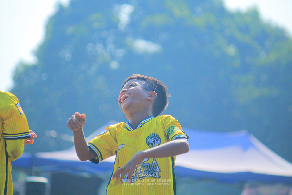 ijl u10 030825 wiradhika soccer vs maesa pararaider white