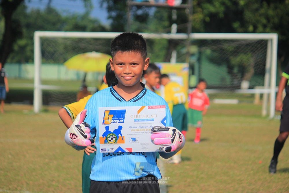 ijl u10 030825 wiradhika soccer vs maesa pararaider white