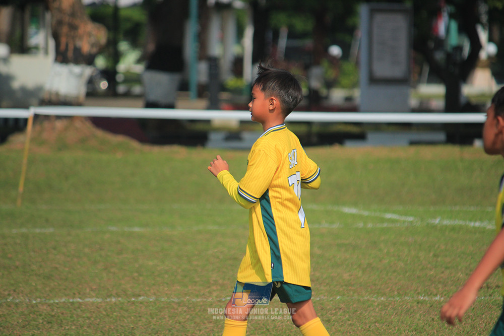 ijl u10 030825 wiradhika soccer vs maesa pararaider white
