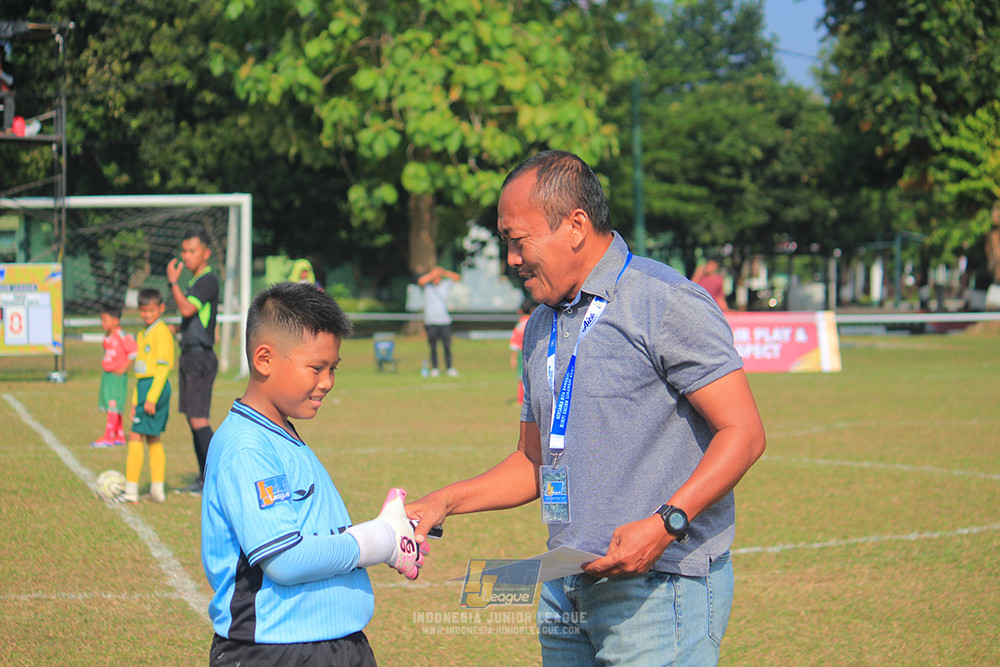 ijl u10 030825 wiradhika soccer vs maesa pararaider white