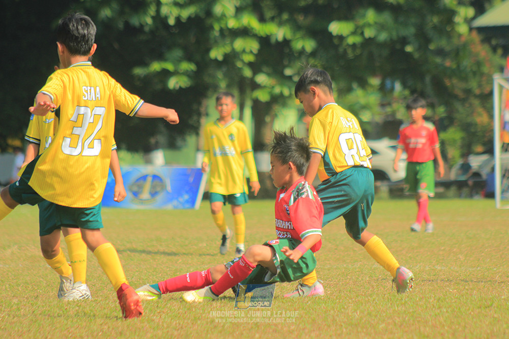 ijl u10 030825 wiradhika soccer vs maesa pararaider white