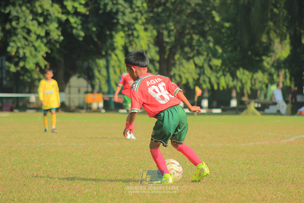 ijl u10 030825 wiradhika soccer vs maesa pararaider white