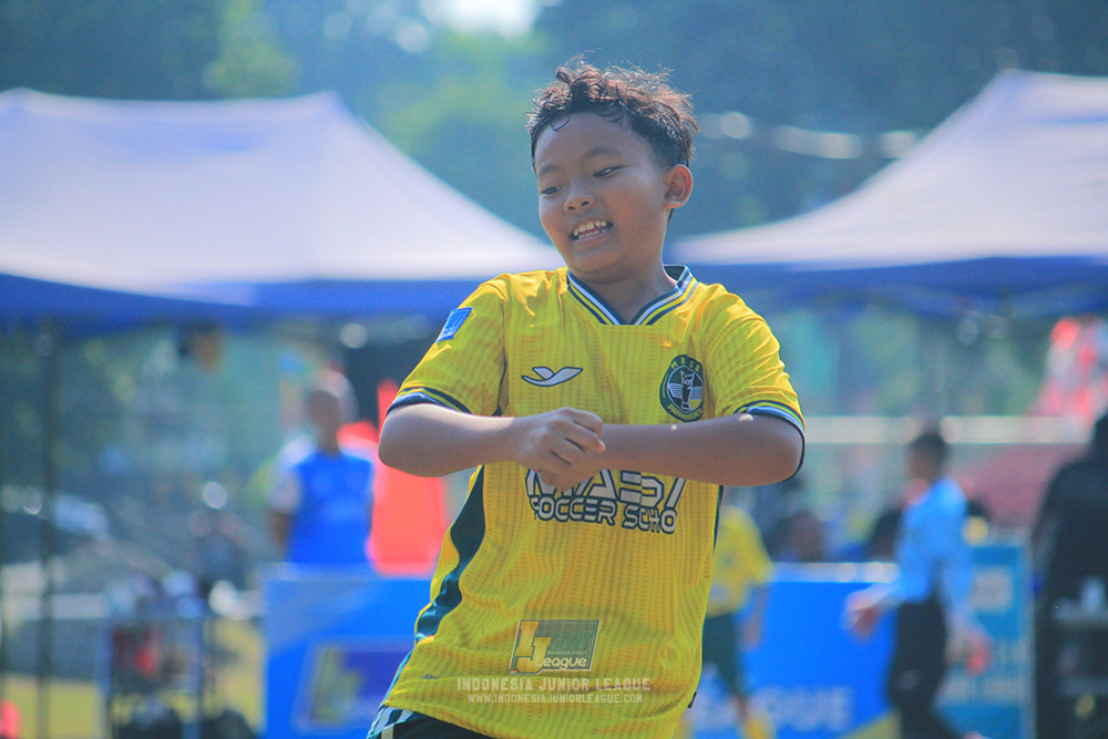 ijl u10 030825 wiradhika soccer vs maesa pararaider white