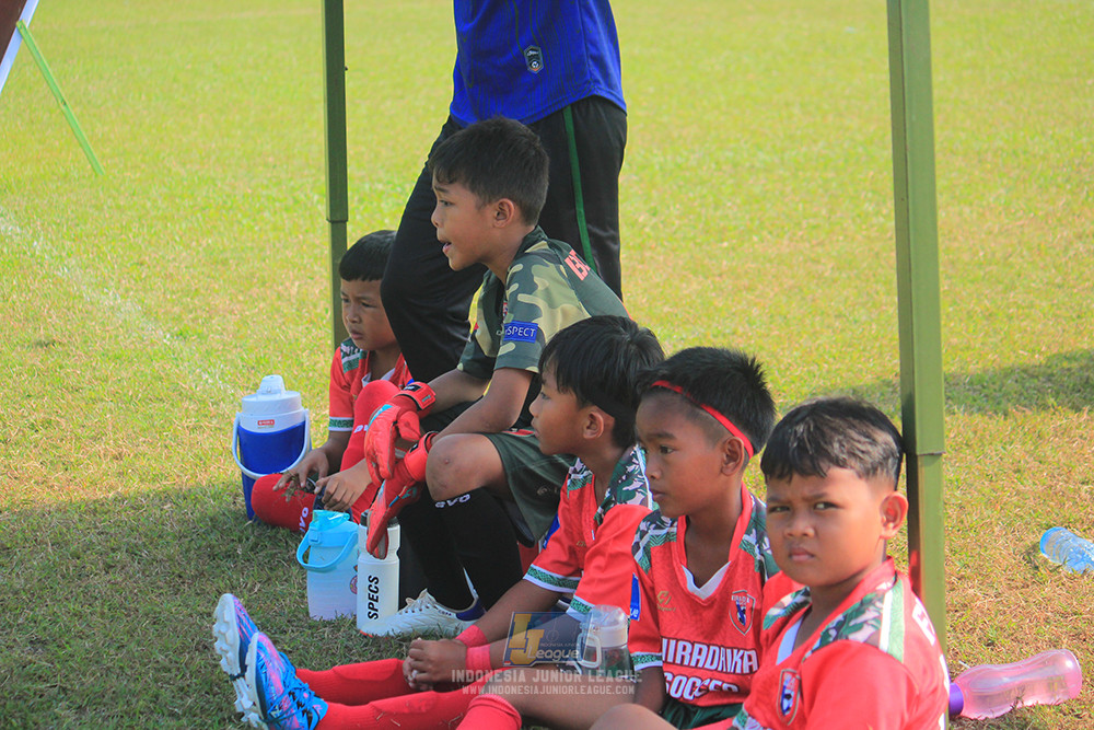 ijl u10 030825 wiradhika soccer vs maesa pararaider white
