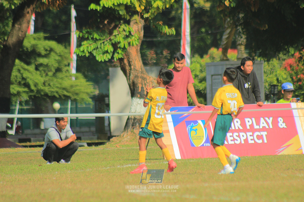 ijl u10 030825 wiradhika soccer vs maesa pararaider white