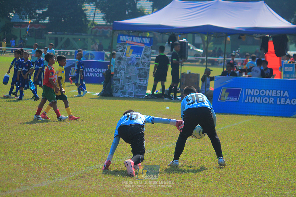 ijl u10 030825 wiradhika soccer vs maesa pararaider white