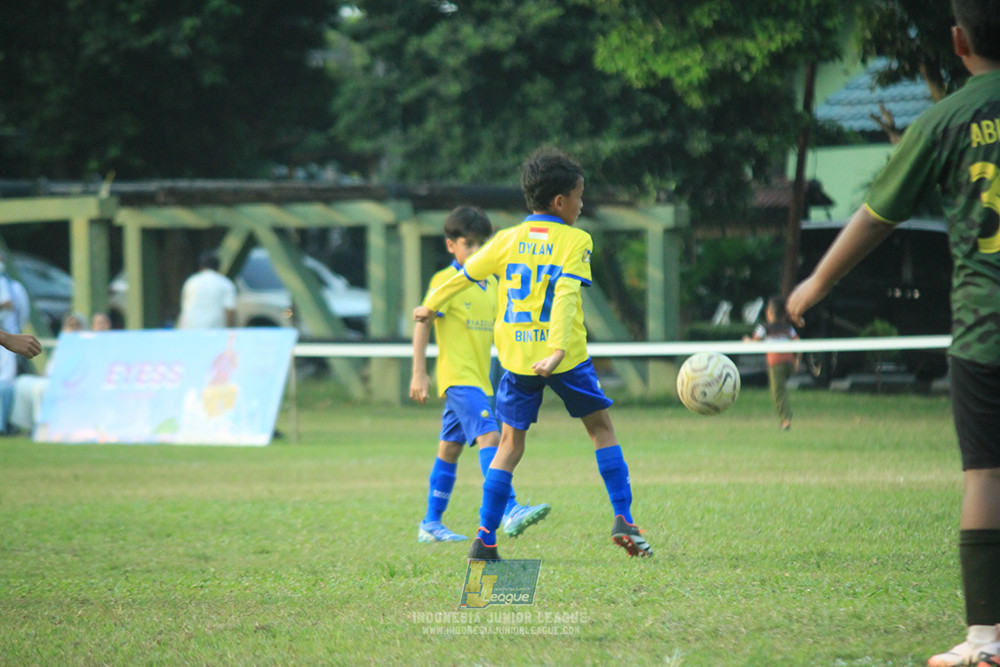 ijl u10 070925 brazillian soccer bintaro vs maesa pararaider army