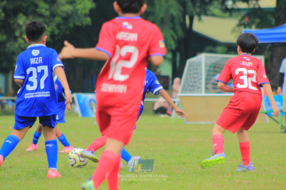 ijl u10 070925 brazillian soccer senayan vs isa marzuki bandriawan