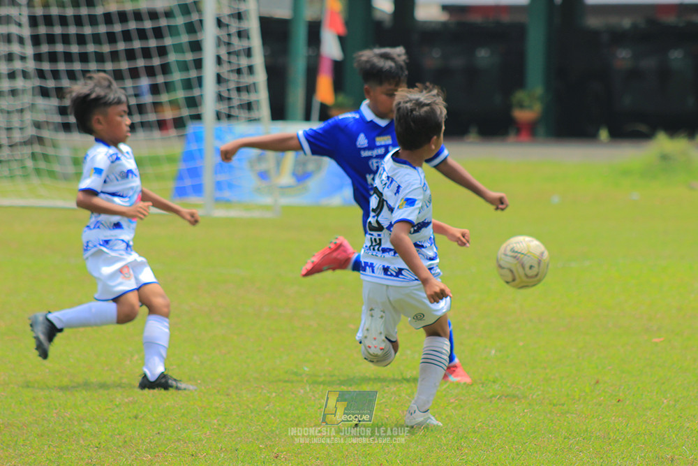 ijl u10 070925 isa marzuki bandriawan vs pelita jaya soccer school
