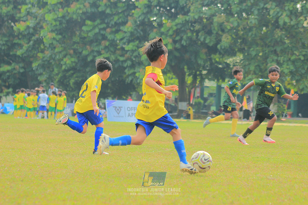 ijl u10 070925 maesa pararaider army vs brazillian soccer serpong